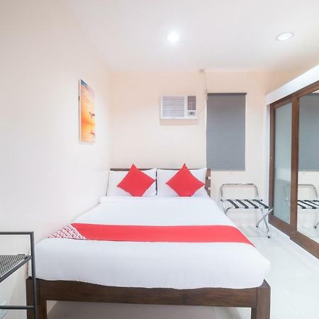 Oyo 199 Solange Apartelle Davao Екстер'єр фото