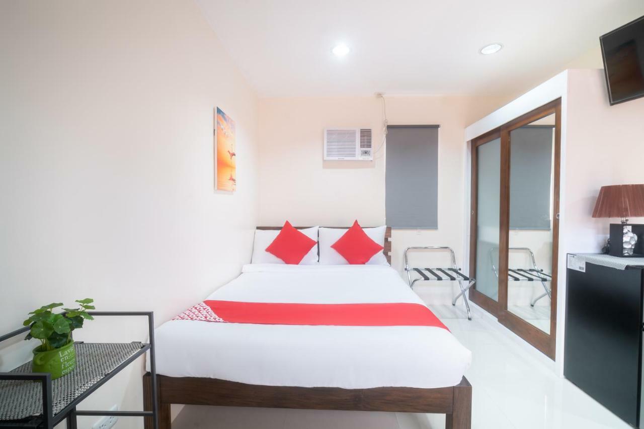 Oyo 199 Solange Apartelle Davao Екстер'єр фото