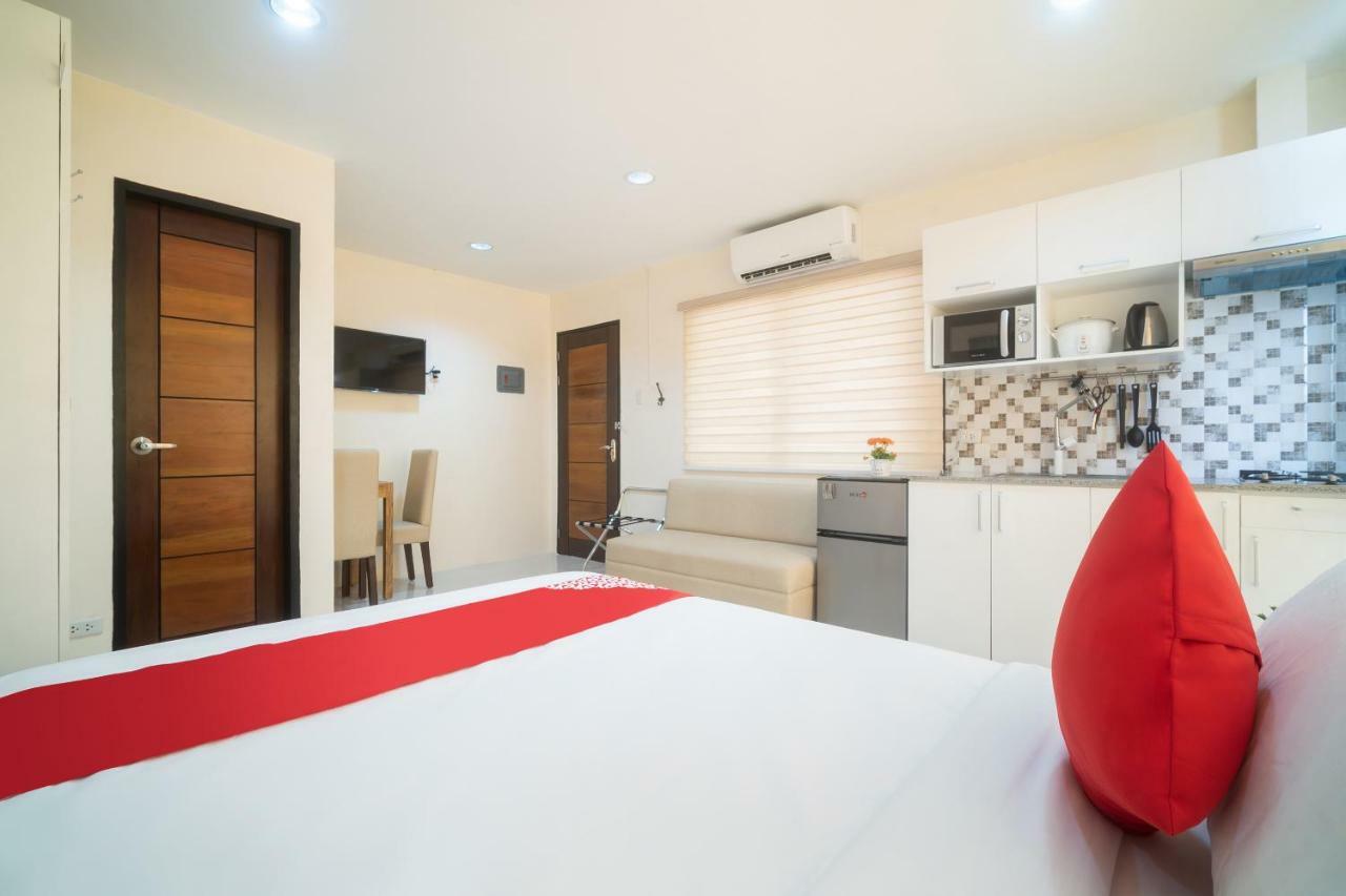 Oyo 199 Solange Apartelle Davao Екстер'єр фото