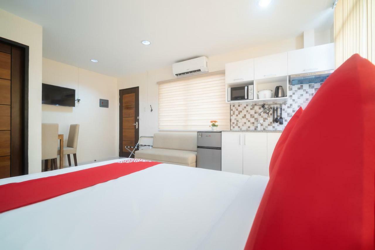 Oyo 199 Solange Apartelle Davao Екстер'єр фото