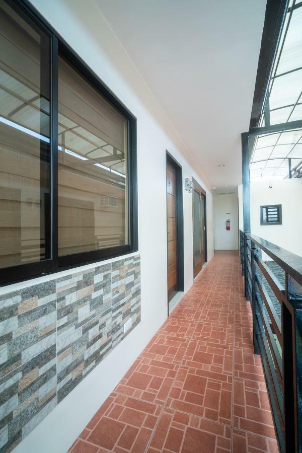 Oyo 199 Solange Apartelle Davao Екстер'єр фото