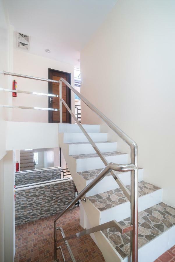 Oyo 199 Solange Apartelle Davao Екстер'єр фото