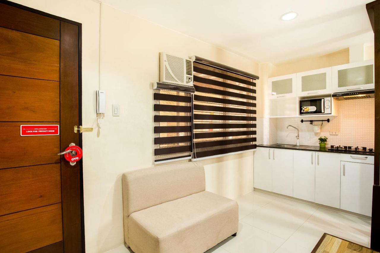 Oyo 199 Solange Apartelle Davao Екстер'єр фото