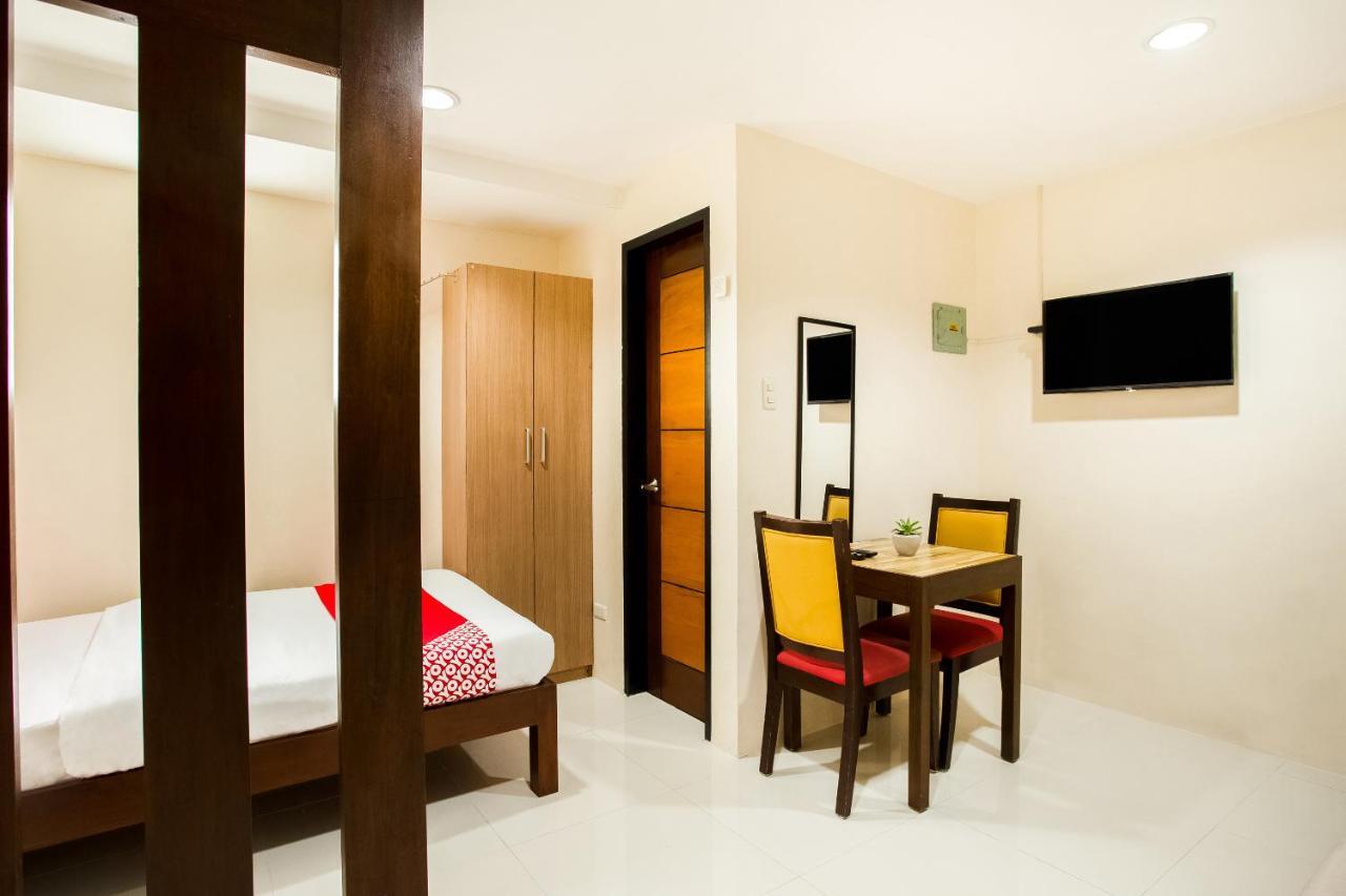 Oyo 199 Solange Apartelle Davao Екстер'єр фото