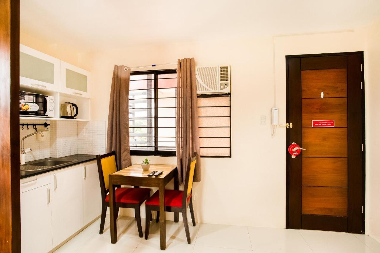 Oyo 199 Solange Apartelle Davao Екстер'єр фото